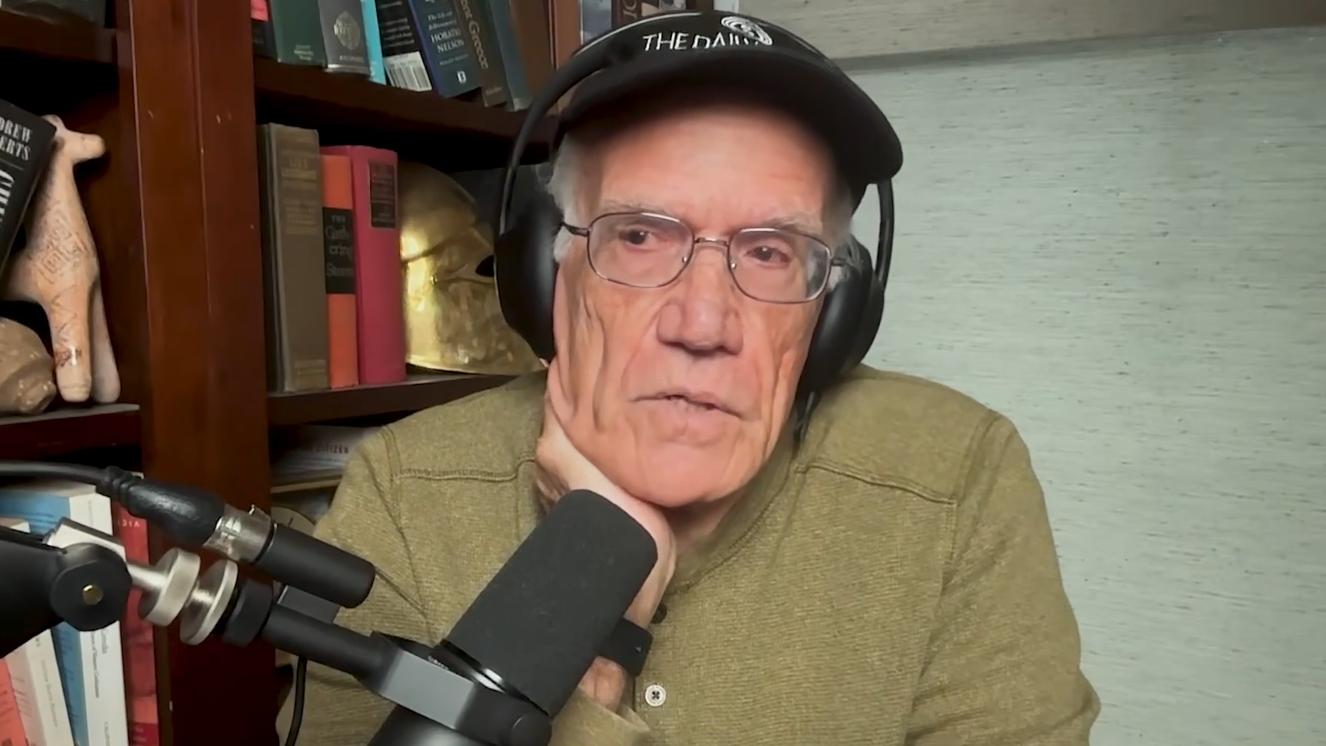Victor Davis Hanson Piles On AOC