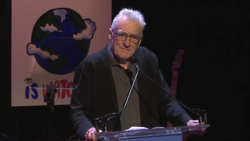 Robert De Niro: 'I Can't Love' America